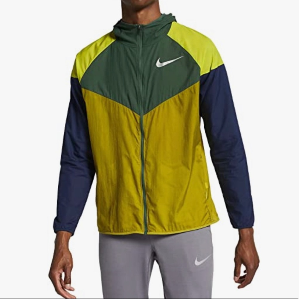 Nike Windrunner jacket green and yellow M